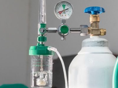 oxygen-cylinder